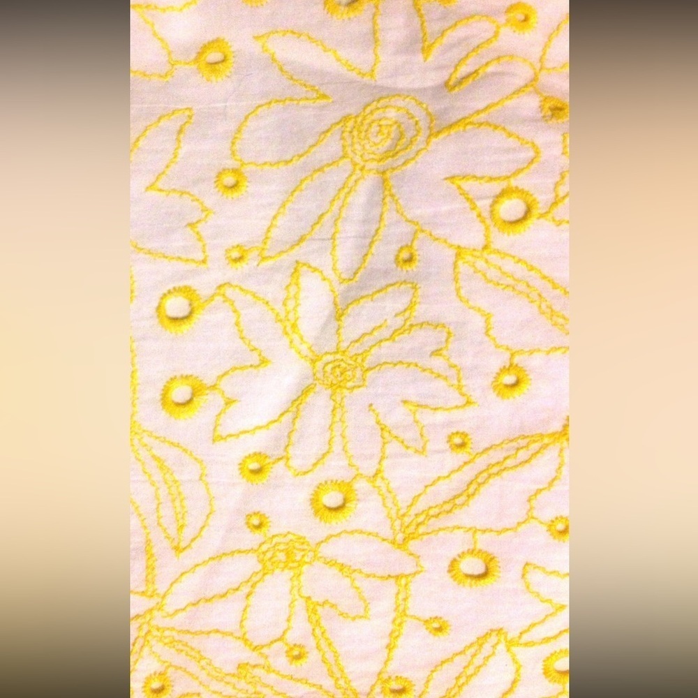Lilly Pulitzer Blossom Dandelion Embroidered Eyelet Dress Size 2 - Picture 3 of 12